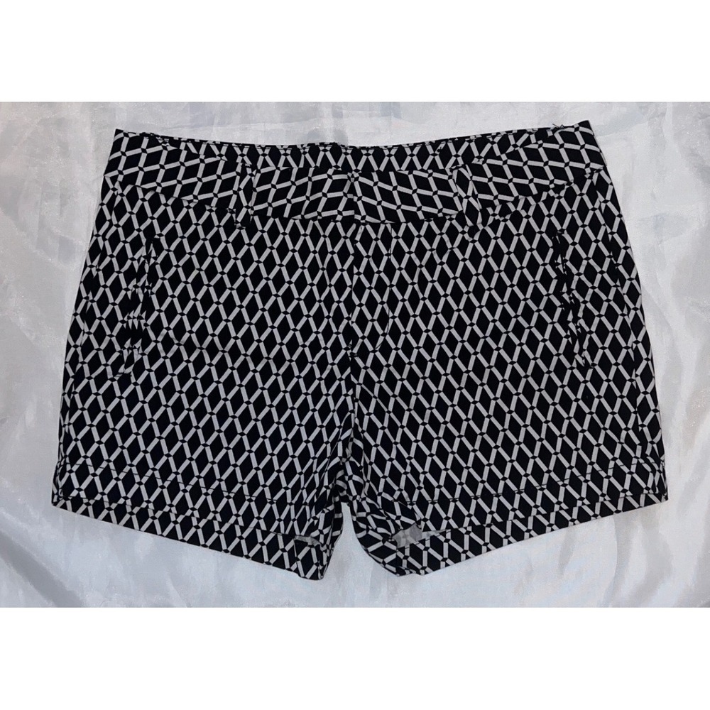 Stylus black with white‎ design shorts size 6 NWOT 2064
